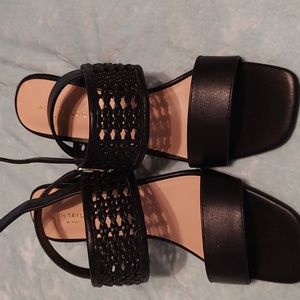 Ann Taylor black heels